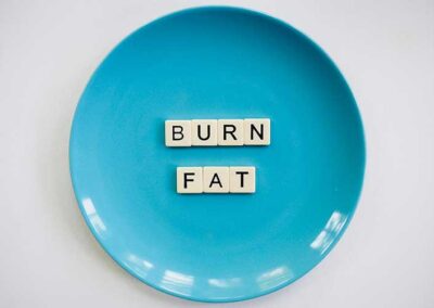 Inuti fettförlustens gåta: kalorier vs. hormoner